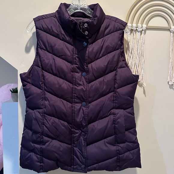GAP Jackets & Blazers - GAP Puffer Vest